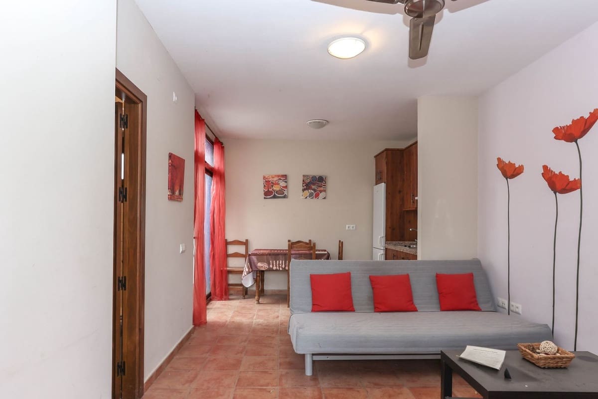 14 soveværelse Hotel til salg i Guaro med swimmingpool garage - € 780.000 (Ref: 3123089)