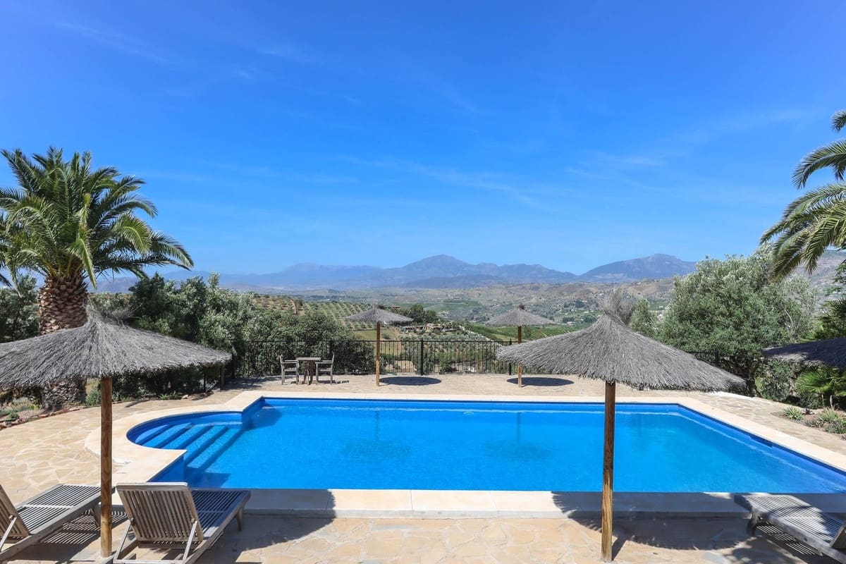 Hotel de 7 habitaciones en Alora en venta - 1.195.000 € (Ref: 3470790)