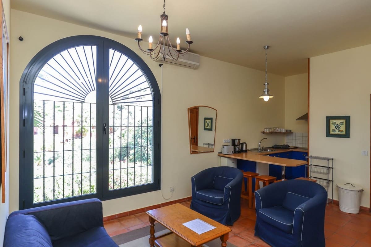 Hotel de 7 habitaciones en Alora en venta - 1.195.000 € (Ref: 3470790)