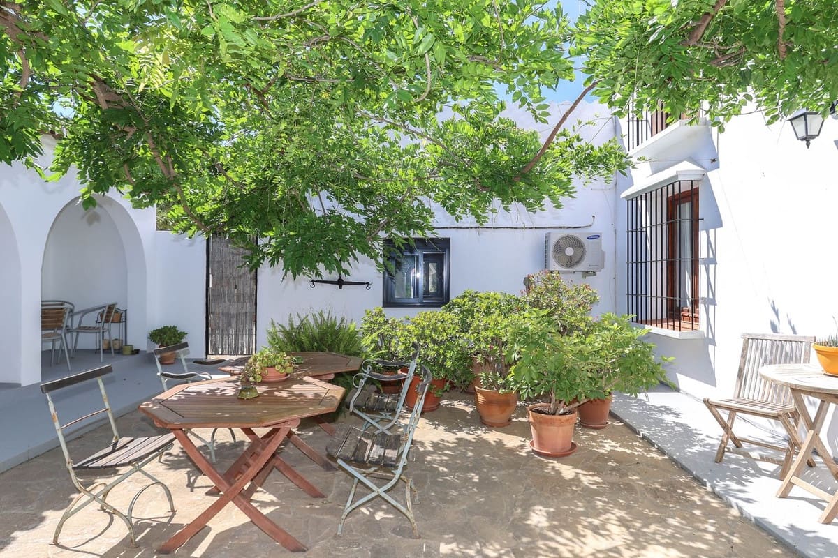 Hotel de 7 habitaciones en Alora en venta - 1.195.000 € (Ref: 3470790)