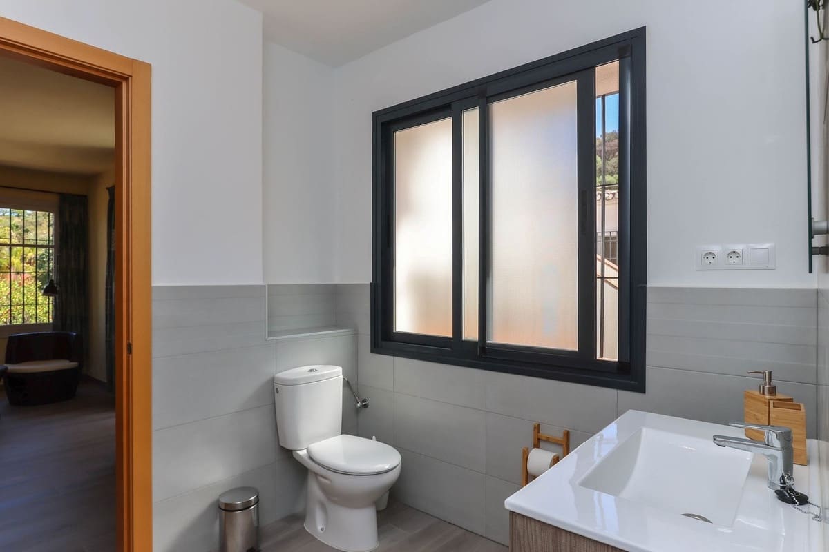 7 sypialnia Hotel na sprzedaż w Alora - 1 195 000 € (Ref: 3470790)