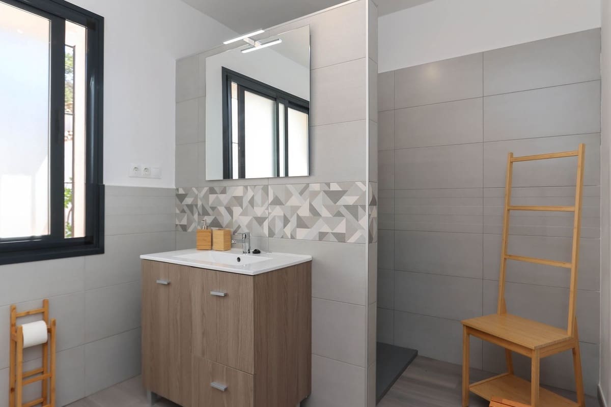 7 sypialnia Hotel na sprzedaż w Alora - 1 195 000 € (Ref: 3470790)