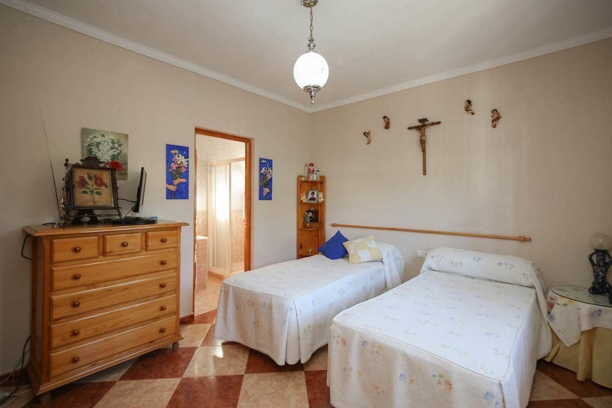 5 quarto Moradia para venda em Alhaurin de la Torre - 997 000 € (Ref: 4123962)