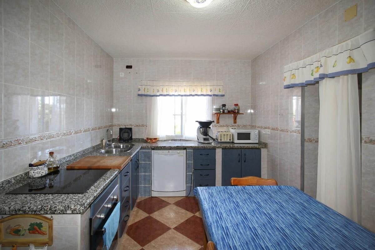 5 bedroom Villa for sale in Alhaurin de la Torre - € 997,000 (Ref: 4123962)