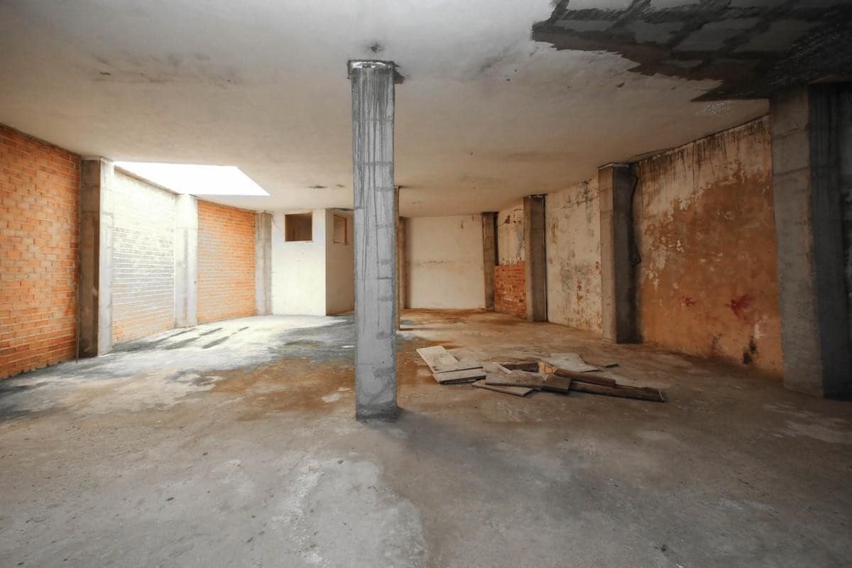 Erhverv til salg i Guaro - € 295.000 (Ref: 4544696)