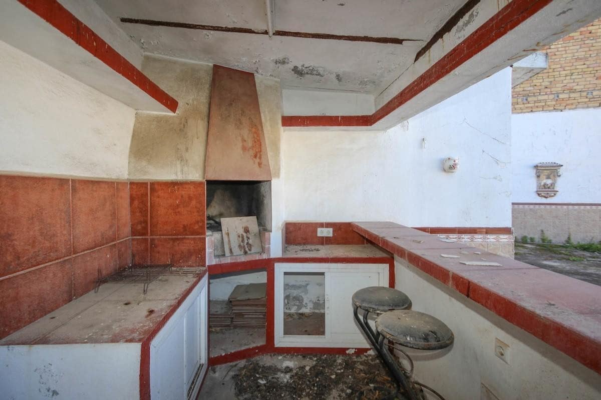 Erhverv til salg i Guaro - € 295.000 (Ref: 4544696)