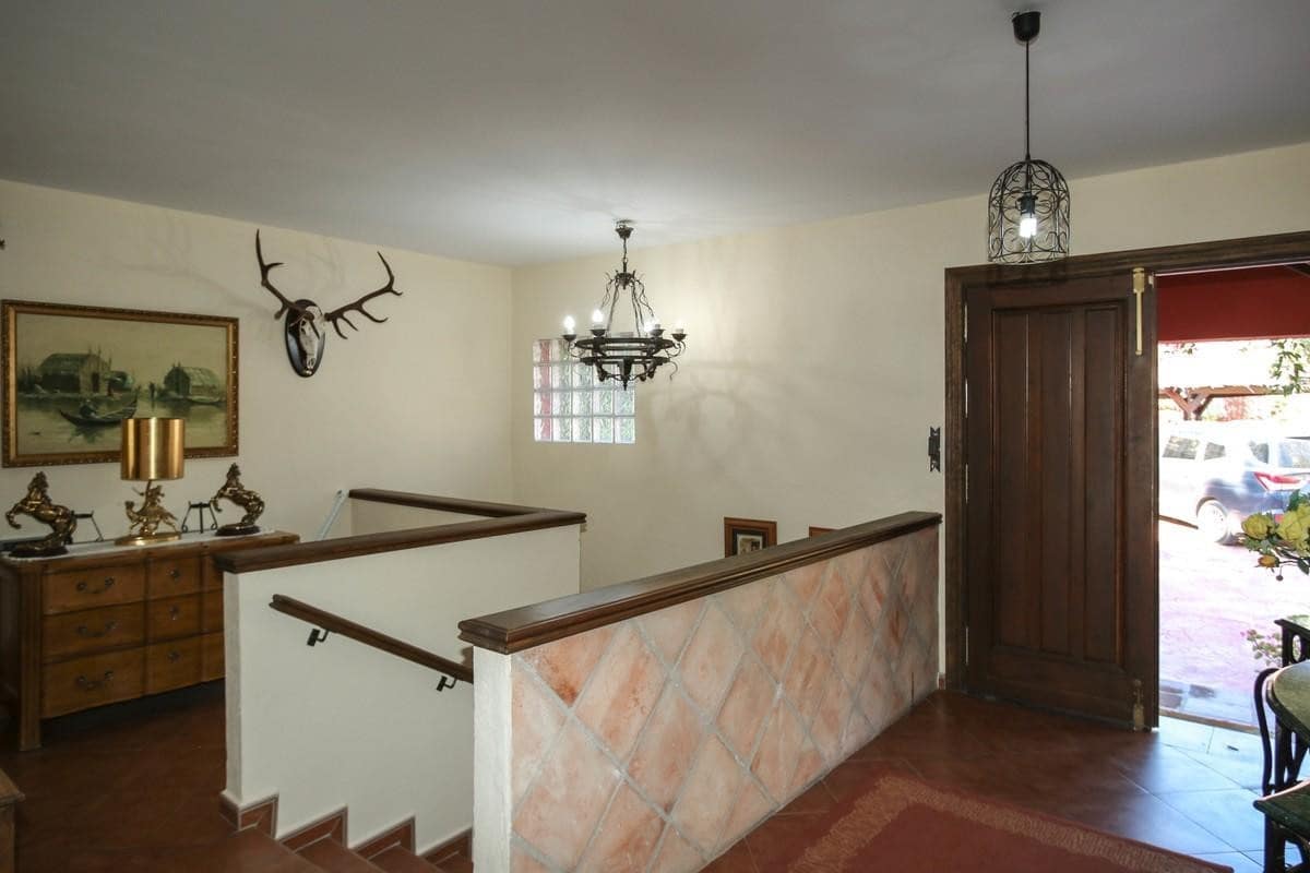 5 soverom Villa til salgs i Monda - € 480 000 (Ref: 4836649)