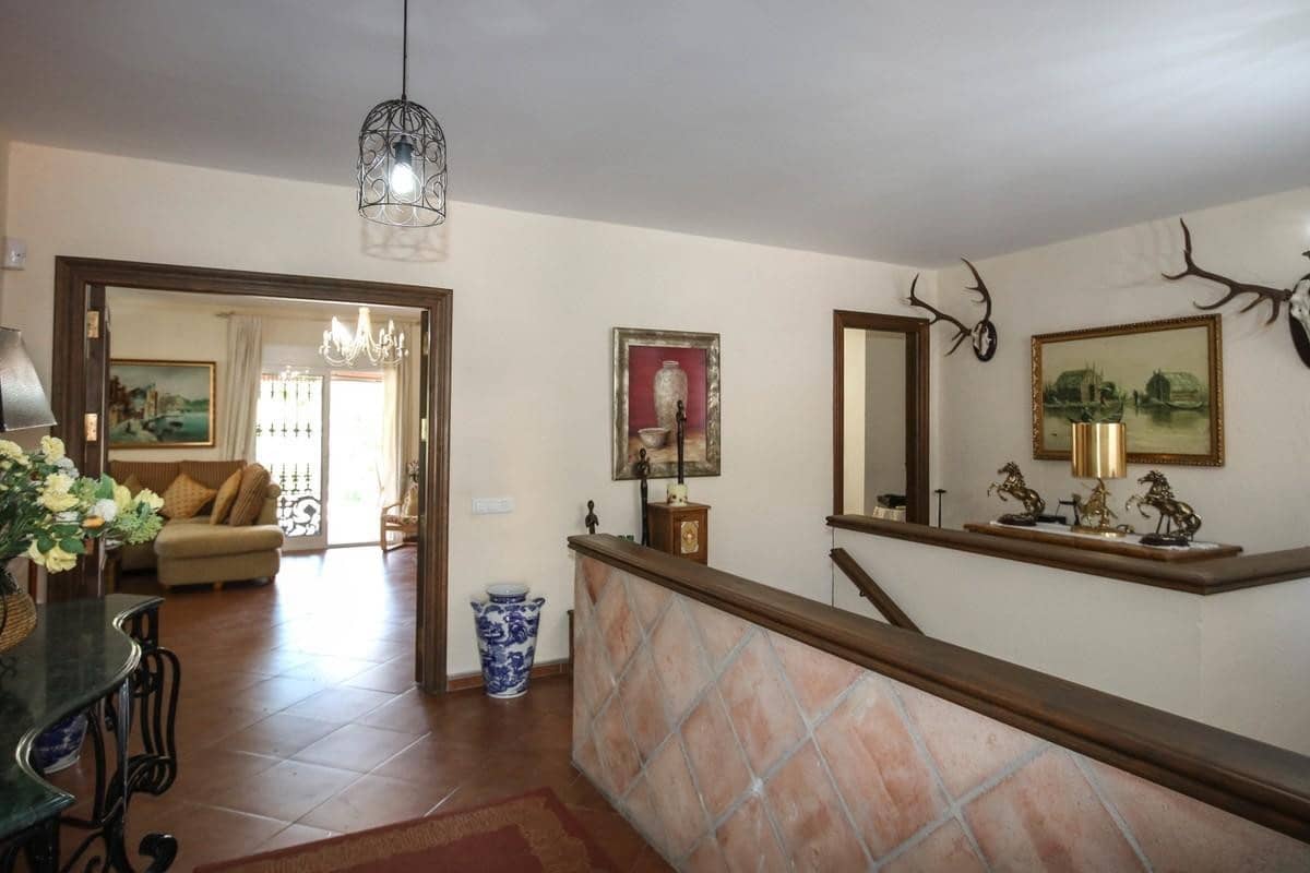 5 camera da letto Villa in vendita in Monda - 480.000 € (Rif: 4836649)