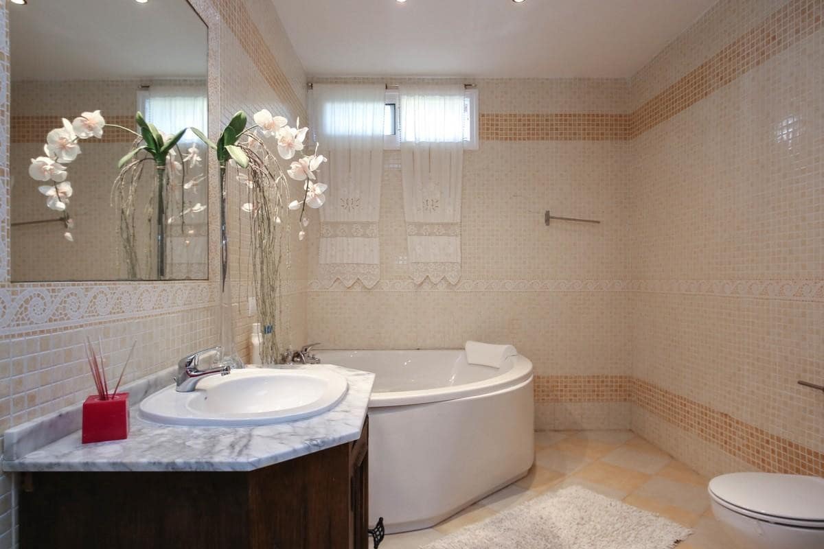 5 camera da letto Villa in vendita in Monda - 480.000 € (Rif: 4836649)