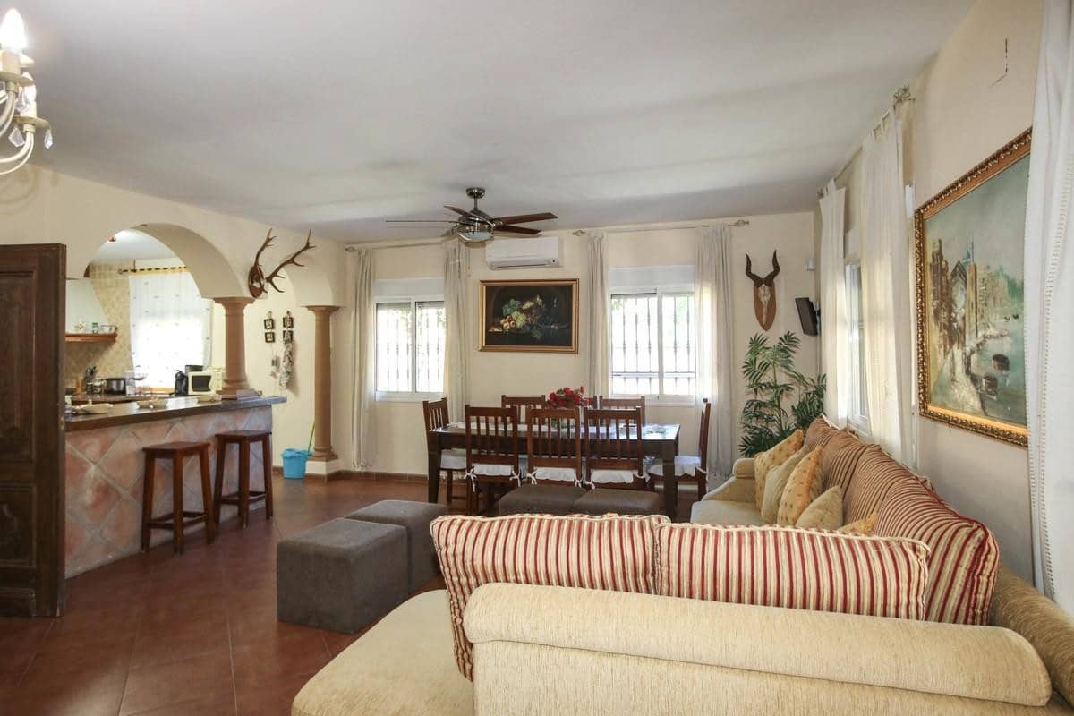 5 bedroom Villa for sale in Monda - € 480,000 (Ref: 4836649)