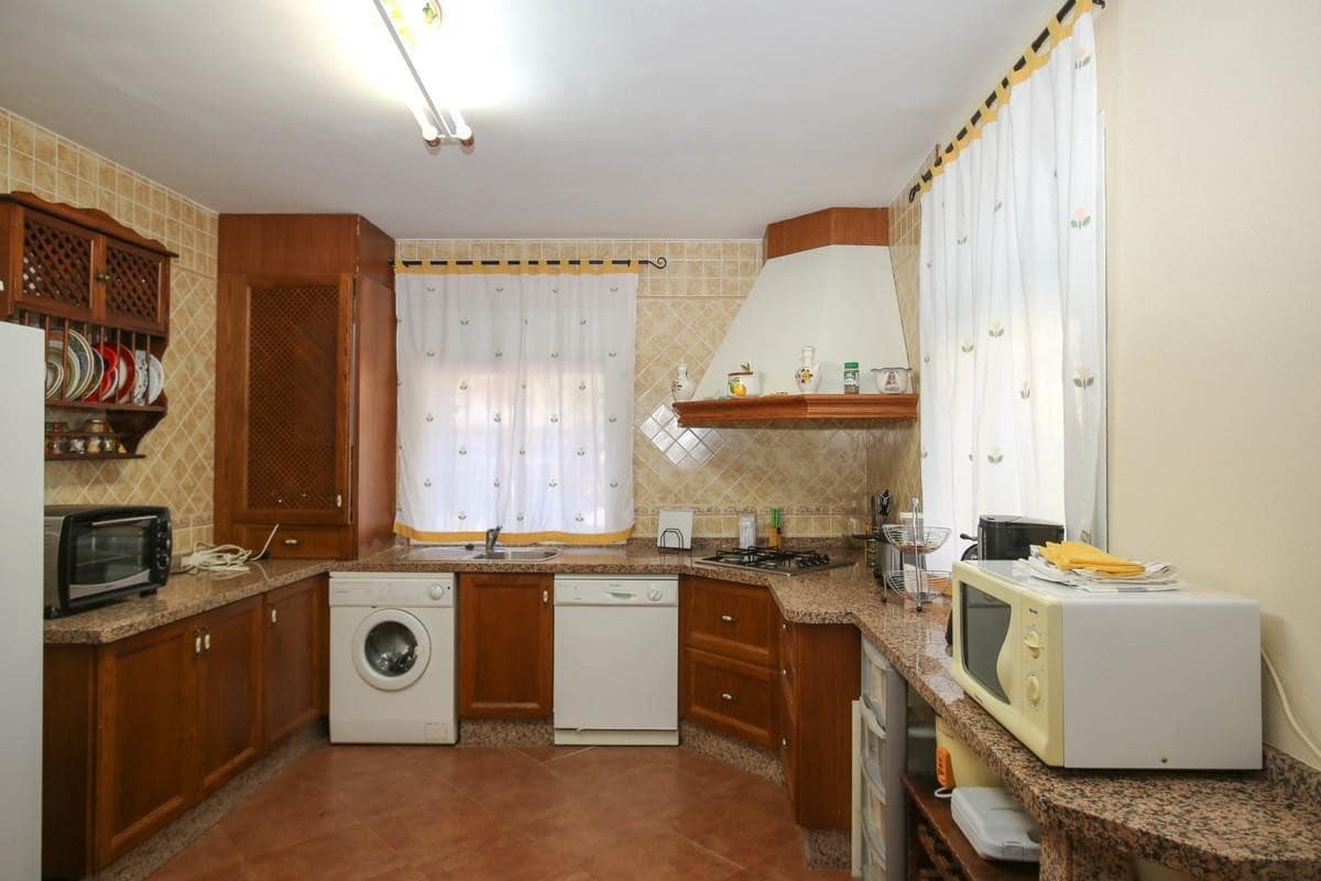 5 bedroom Villa for sale in Monda - € 480,000 (Ref: 4836649)