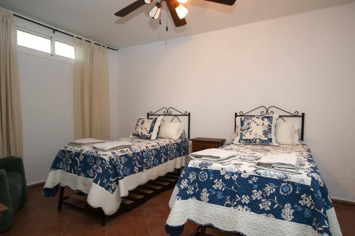 5 bedroom Villa for sale in Monda - € 480,000 (Ref: 4836649)