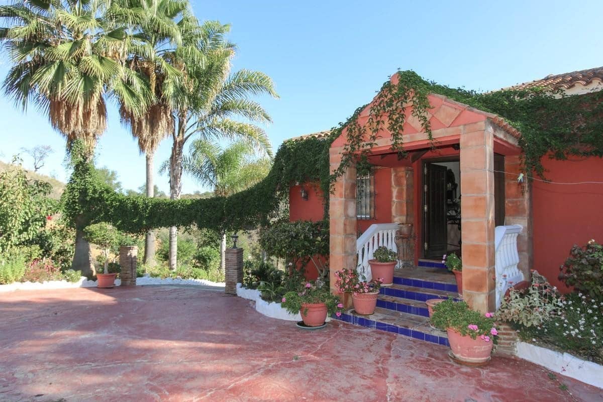 5 bedroom Villa for sale in Monda - € 480,000 (Ref: 4836649)