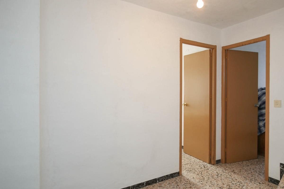 4 slaapkamer Huis te koop in Tolox - € 90.000 (Ref: 4853073)