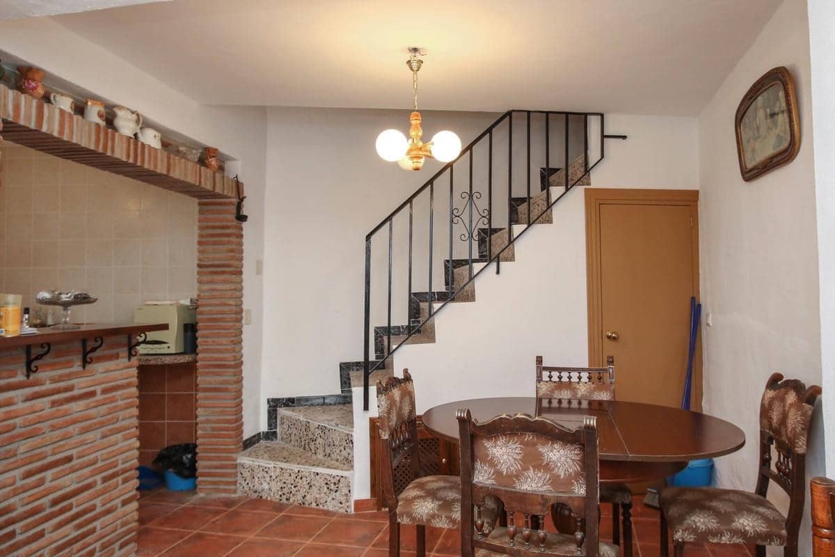 4 slaapkamer Huis te koop in Tolox - € 90.000 (Ref: 4853073)