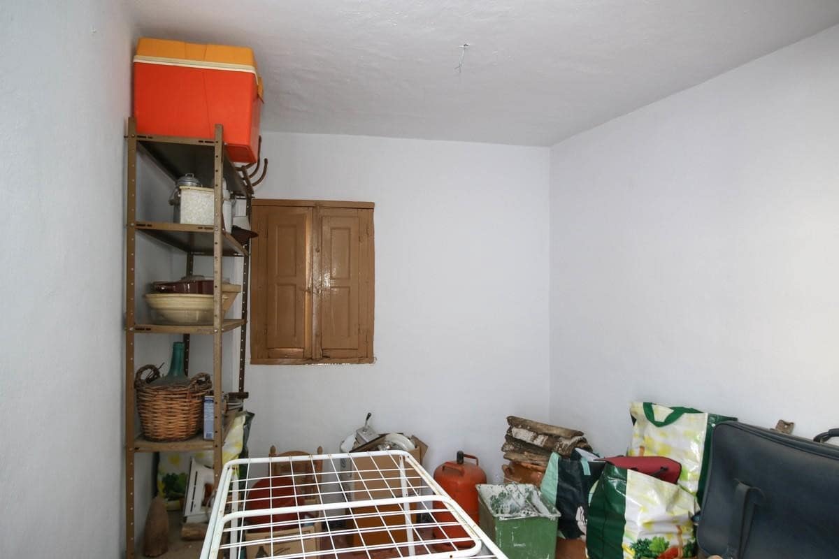 4 slaapkamer Huis te koop in Tolox - € 90.000 (Ref: 4853073)