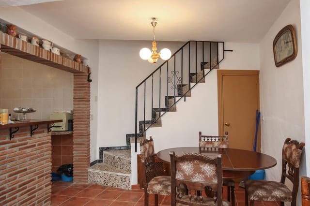 4 makuuhuone Omakotitalo myytävänä paikassa Tolox - 90 000 € (Ref: 4853073)