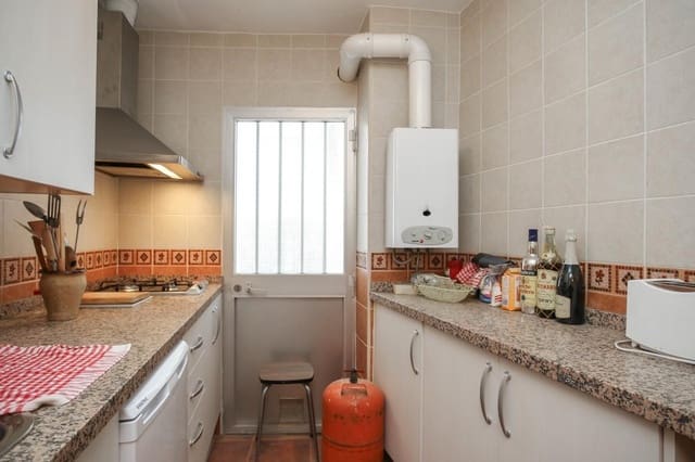 4 makuuhuone Omakotitalo myytävänä paikassa Tolox - 90 000 € (Ref: 4853073)