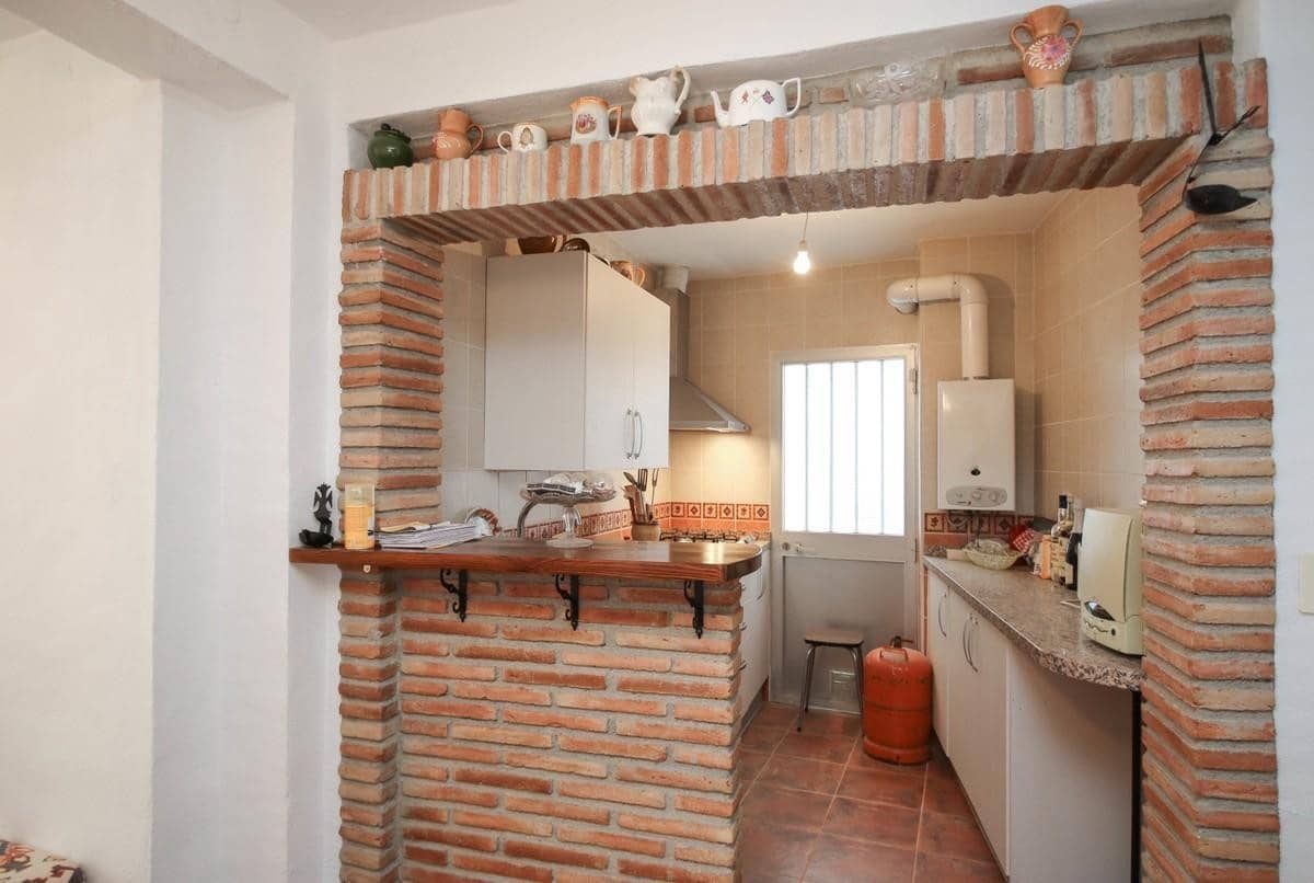 4 slaapkamer Huis te koop in Tolox - € 90.000 (Ref: 4853073)