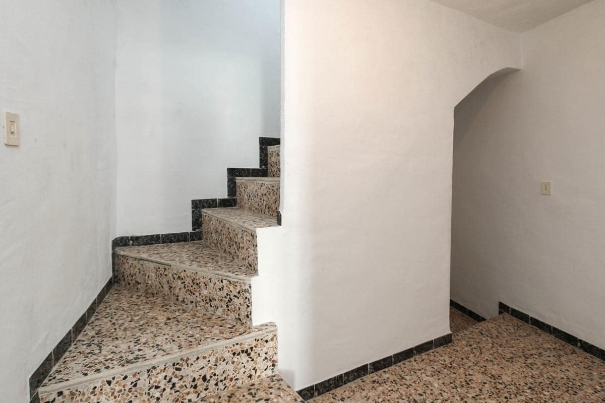 4 slaapkamer Huis te koop in Tolox - € 90.000 (Ref: 4853073)