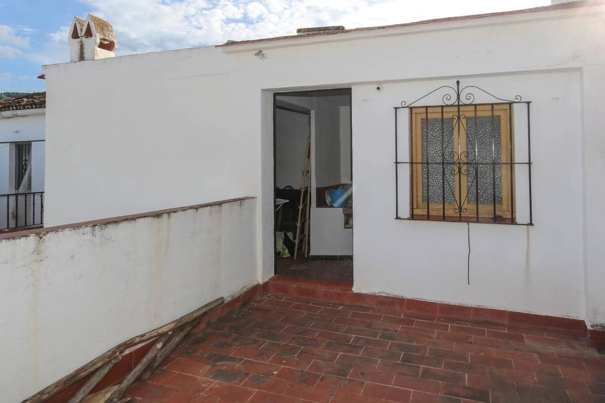 4 slaapkamer Huis te koop in Tolox - € 90.000 (Ref: 4853073)