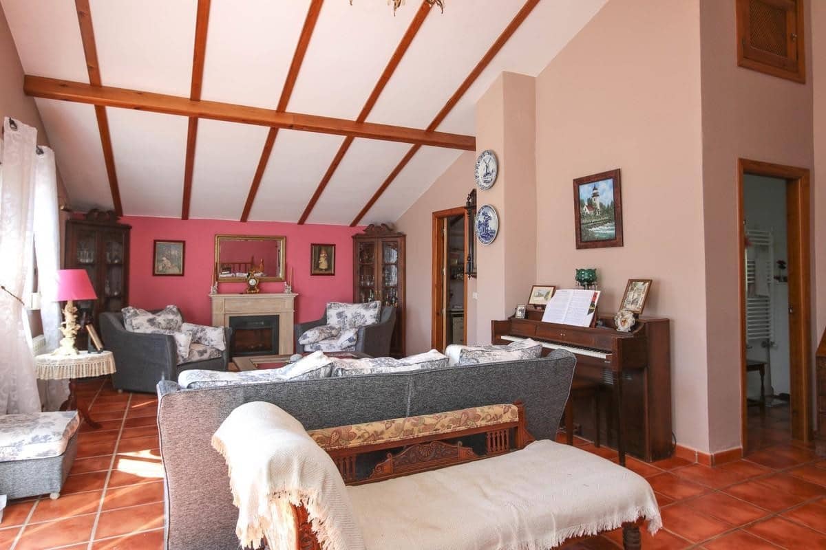 4 soveværelse Villa til salg i El Burgo - € 395.000 (Ref: 4987005)