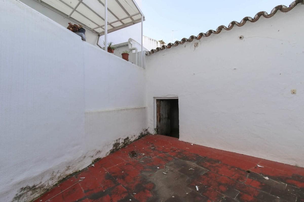 6 slaapkamer Hotel te koop in Tolox - € 450.000 (Ref: 5179892)