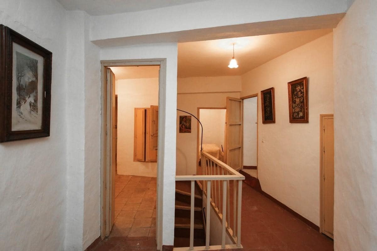 6 quarto Hotel para venda em Tolox - 250 000 € (Ref: 5179892)