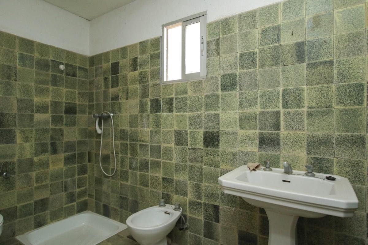 Grunde uden byggetilladelser til salg i Coin - € 850.000 (Ref: 5926768)