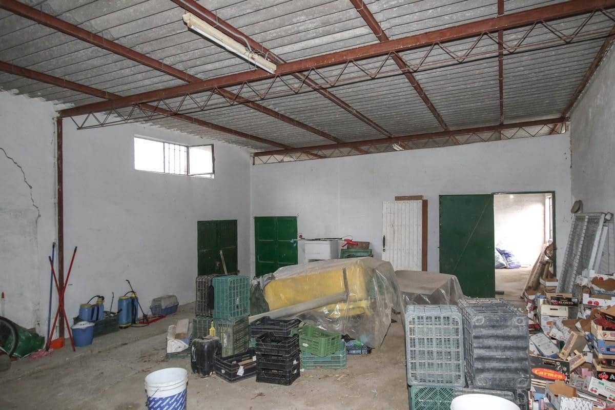 Grunde uden byggetilladelser til salg i Coin - € 850.000 (Ref: 5926768)