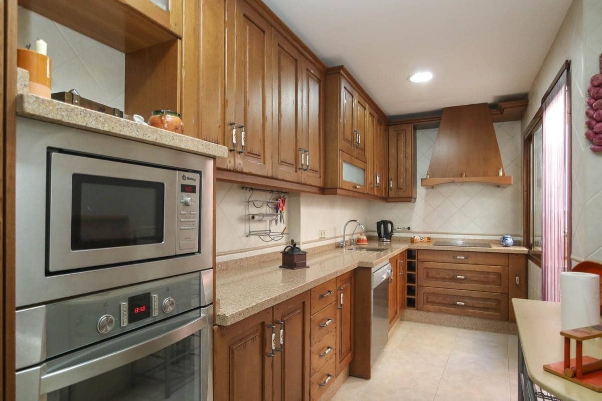 Casa de 4 habitaciones en Alozaina en venta - 197.000 € (Ref: 6007126)