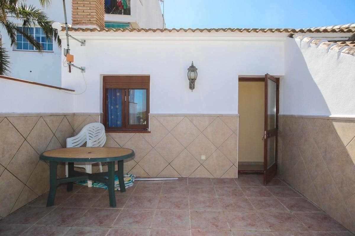 Casa de 4 habitaciones en Alozaina en venta - 197.000 € (Ref: 6007126)