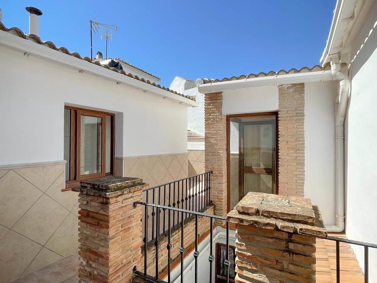 Casa de 4 habitaciones en Alozaina en venta - 197.000 € (Ref: 6007126)
