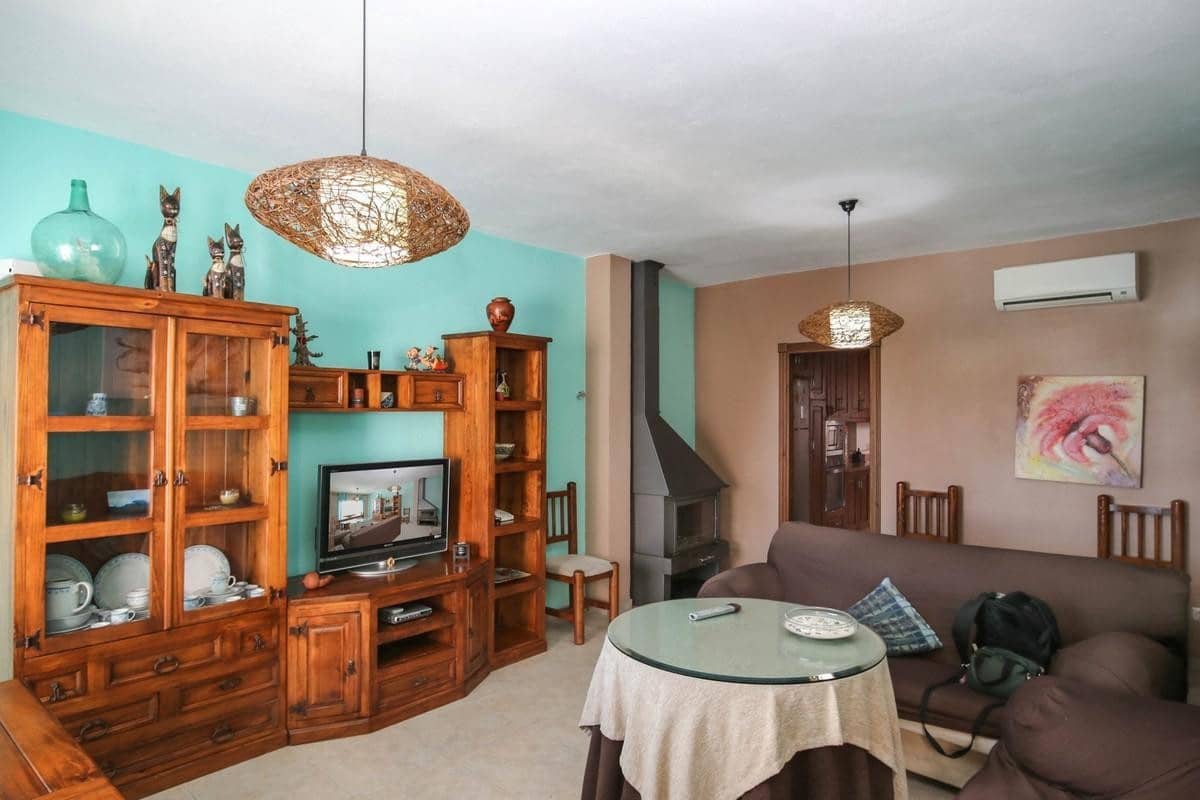 4 bedroom Townhouse for sale in Alozaina - € 197,000 (Ref: 6007126)