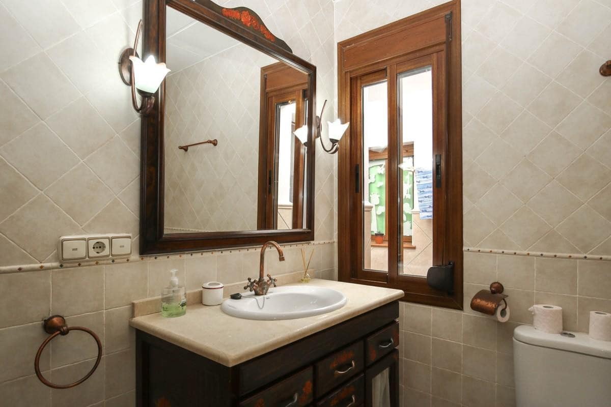 4 bedroom Townhouse for sale in Alozaina - € 197,000 (Ref: 6007126)