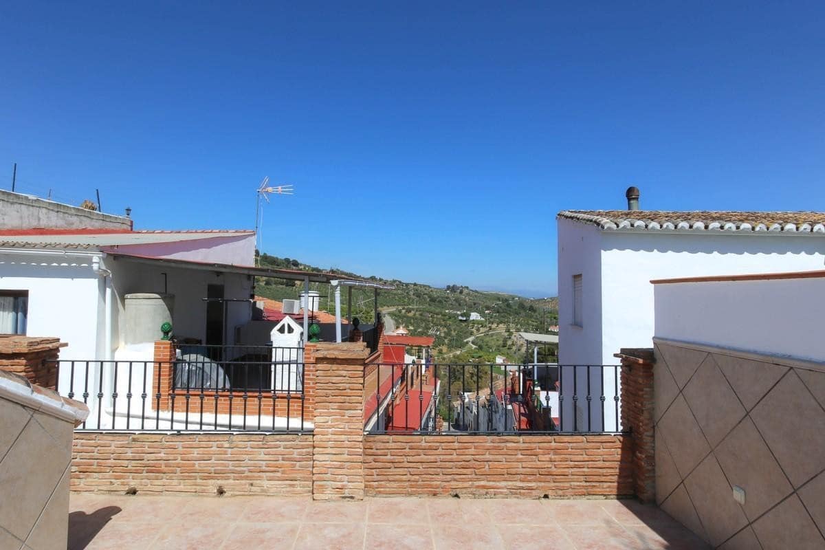 4 bedroom Townhouse for sale in Alozaina - € 197,000 (Ref: 6007126)