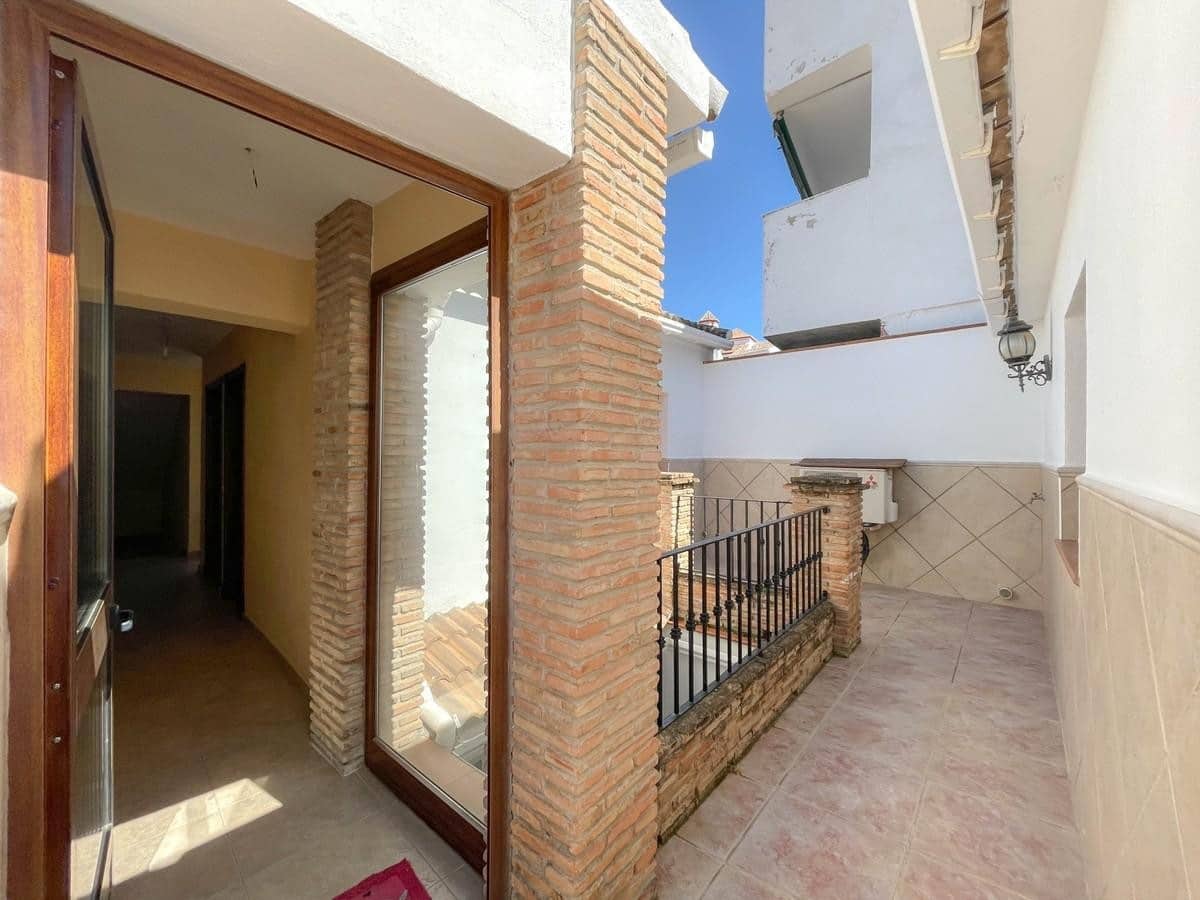 4 bedroom Townhouse for sale in Alozaina - € 197,000 (Ref: 6007126)