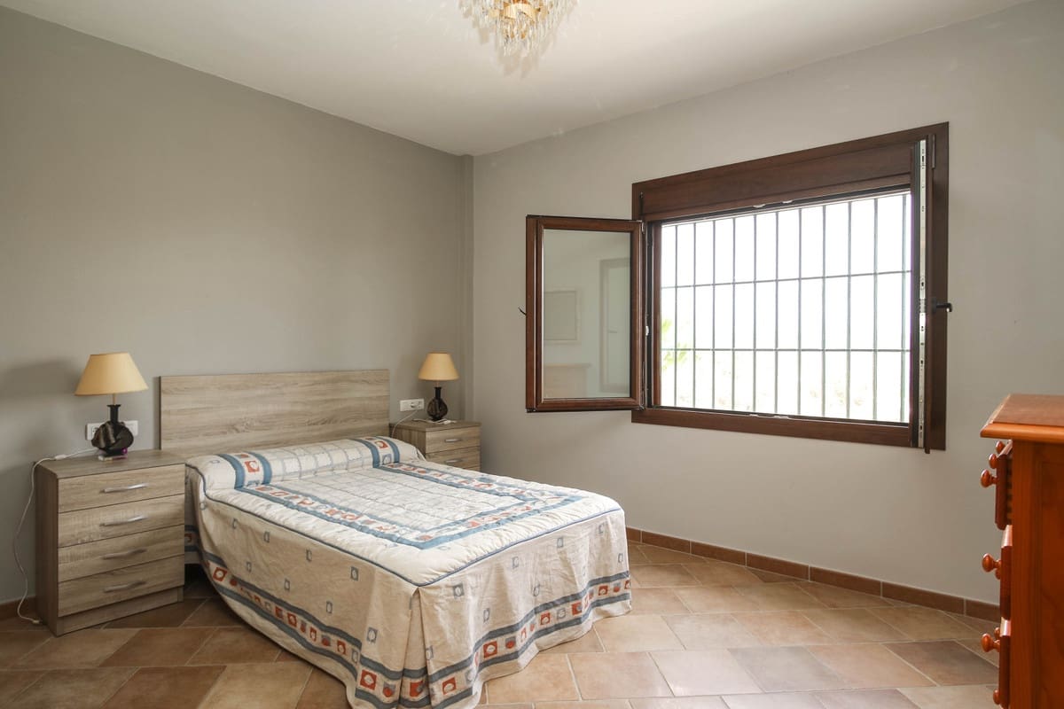 5 sypialnia Willa na sprzedaż w Coin z basenem - 630 000 € (Ref: 6704440)