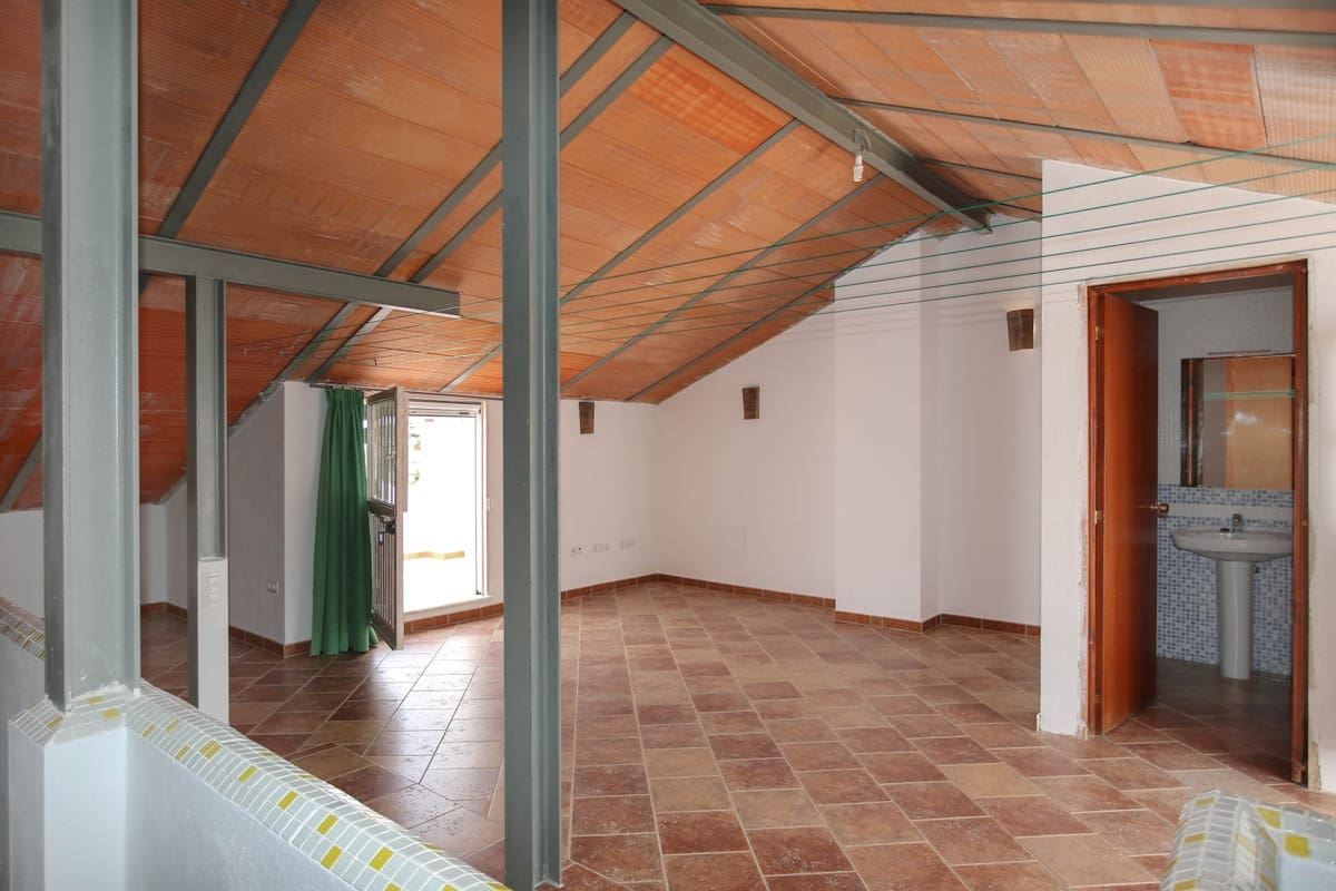 5 sypialnia Willa na sprzedaż w Coin z basenem - 630 000 € (Ref: 6704440)