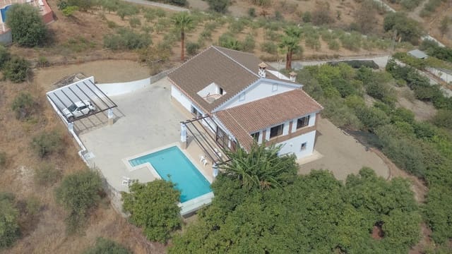 5 Zimmer Villa zu verkaufen in Coín mit Pool - 630.000 € (Ref: 6704440)