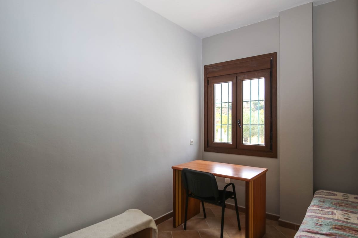 5 bedroom Villa for sale in Coin with pool - € 630,000 (Ref: 6704440)