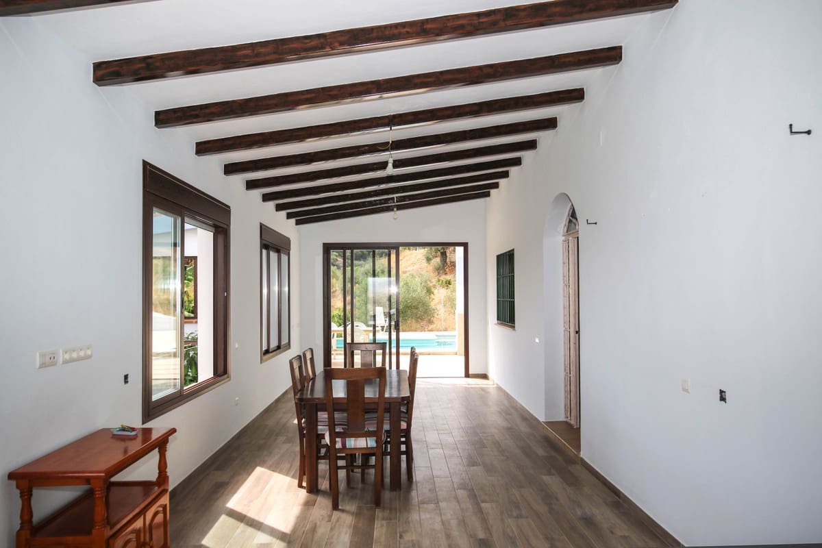 5 bedroom Villa for sale in Coin with pool - € 630,000 (Ref: 6704440)