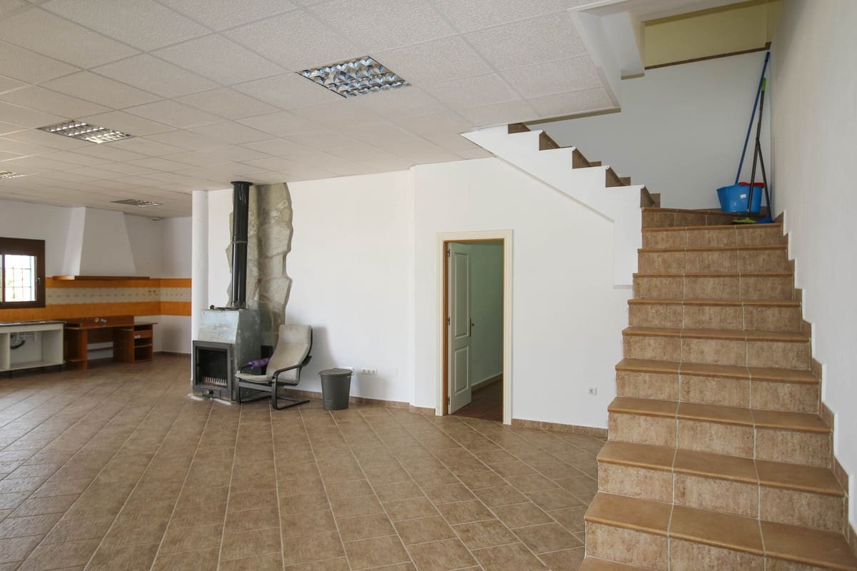 5 bedroom Villa for sale in Coin with pool - € 630,000 (Ref: 6704440)