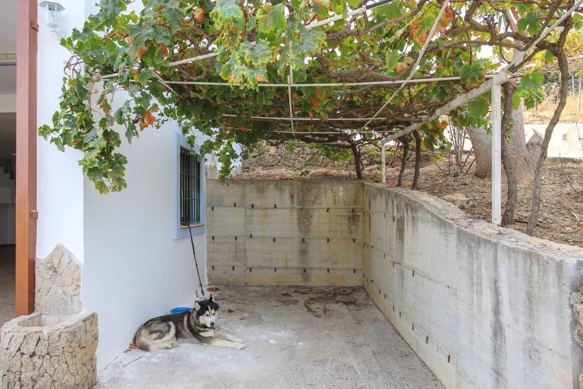 5 bedroom Villa for sale in Coin with pool - € 630,000 (Ref: 6704440)