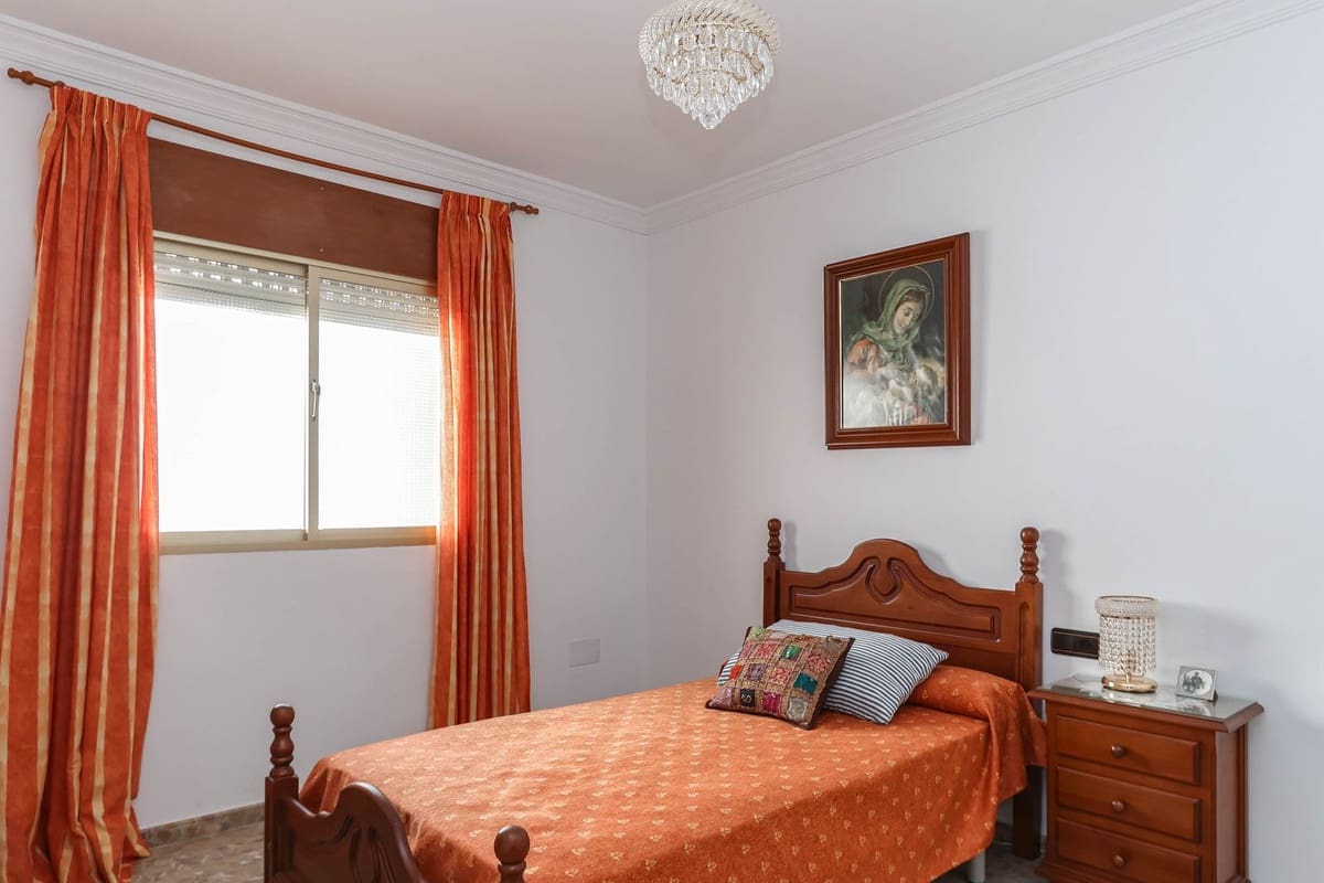 4 soveværelse Byhus til salg i Casarabonela med garage - € 1.000.000 (Ref: 6950673)