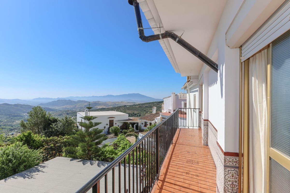 4 soveværelse Byhus til salg i Casarabonela med garage - € 1.000.000 (Ref: 6950673)