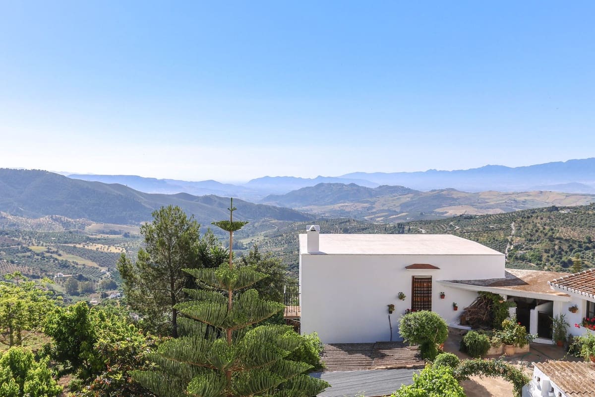 4 soveværelse Byhus til salg i Casarabonela med garage - € 1.000.000 (Ref: 6950673)