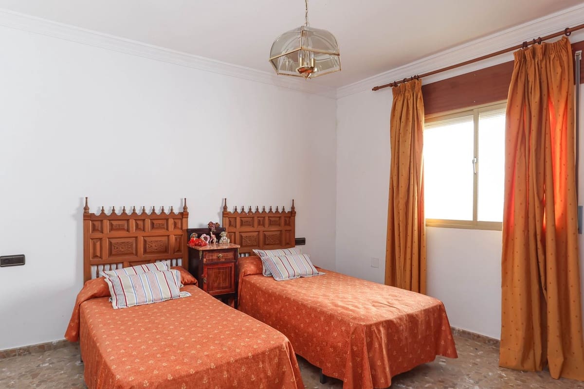 4 sovrum Hus till salu i Casarabonela med garage - 1 000 000 € (Ref: 6950673)