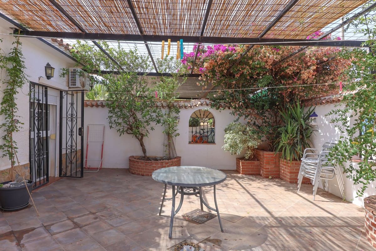 5 bedroom Commercial for sale in Alhaurin el Grande with pool garage - € 995,000 (Ref: 7012399)