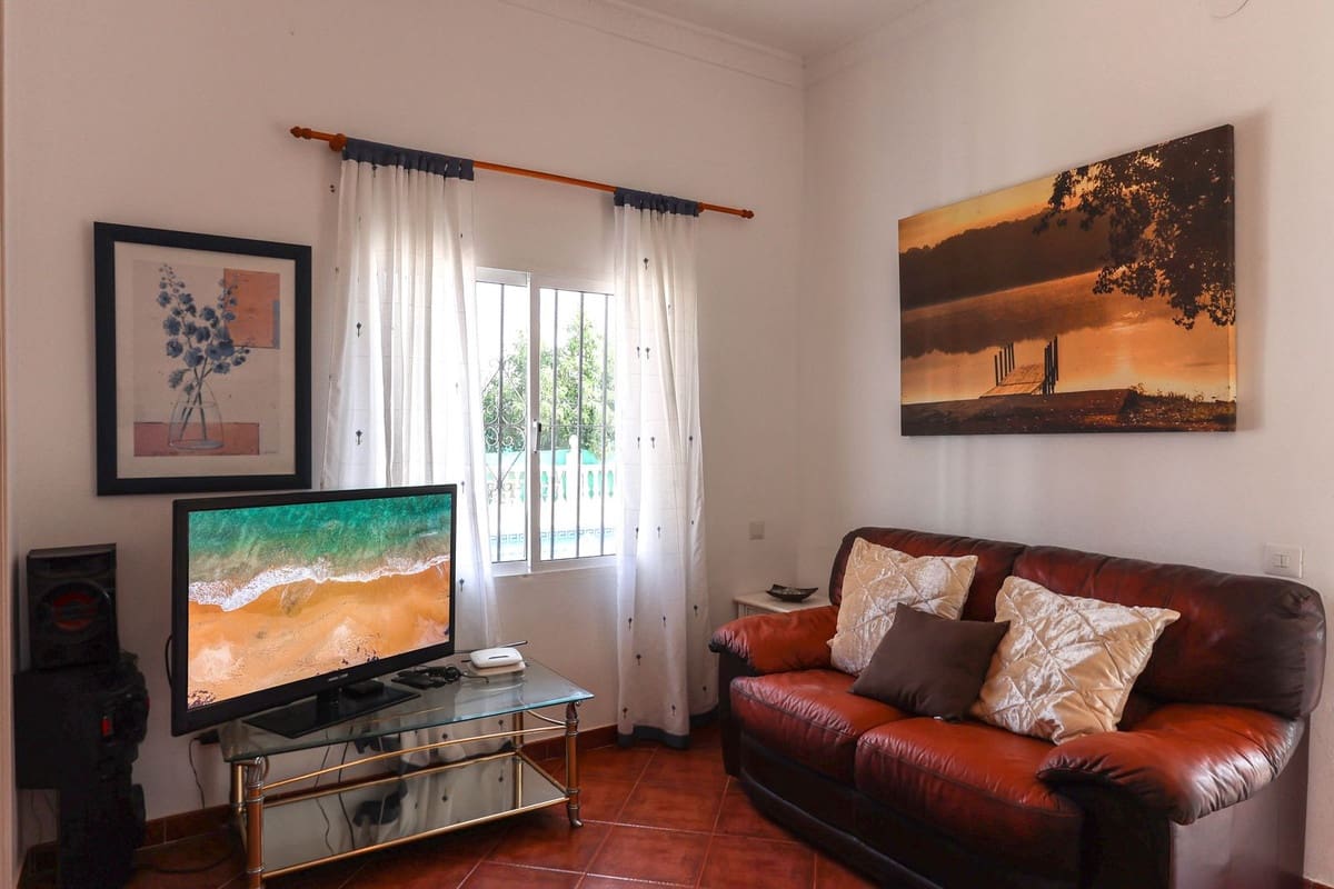 5 bedroom Commercial for sale in Alhaurin el Grande with pool garage - € 995,000 (Ref: 7012399)